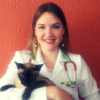 Médica Veterinária Dra. Ciciane Marten